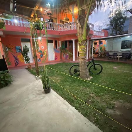 Hotel Posada Gutierrez Panajachel Exterior photo