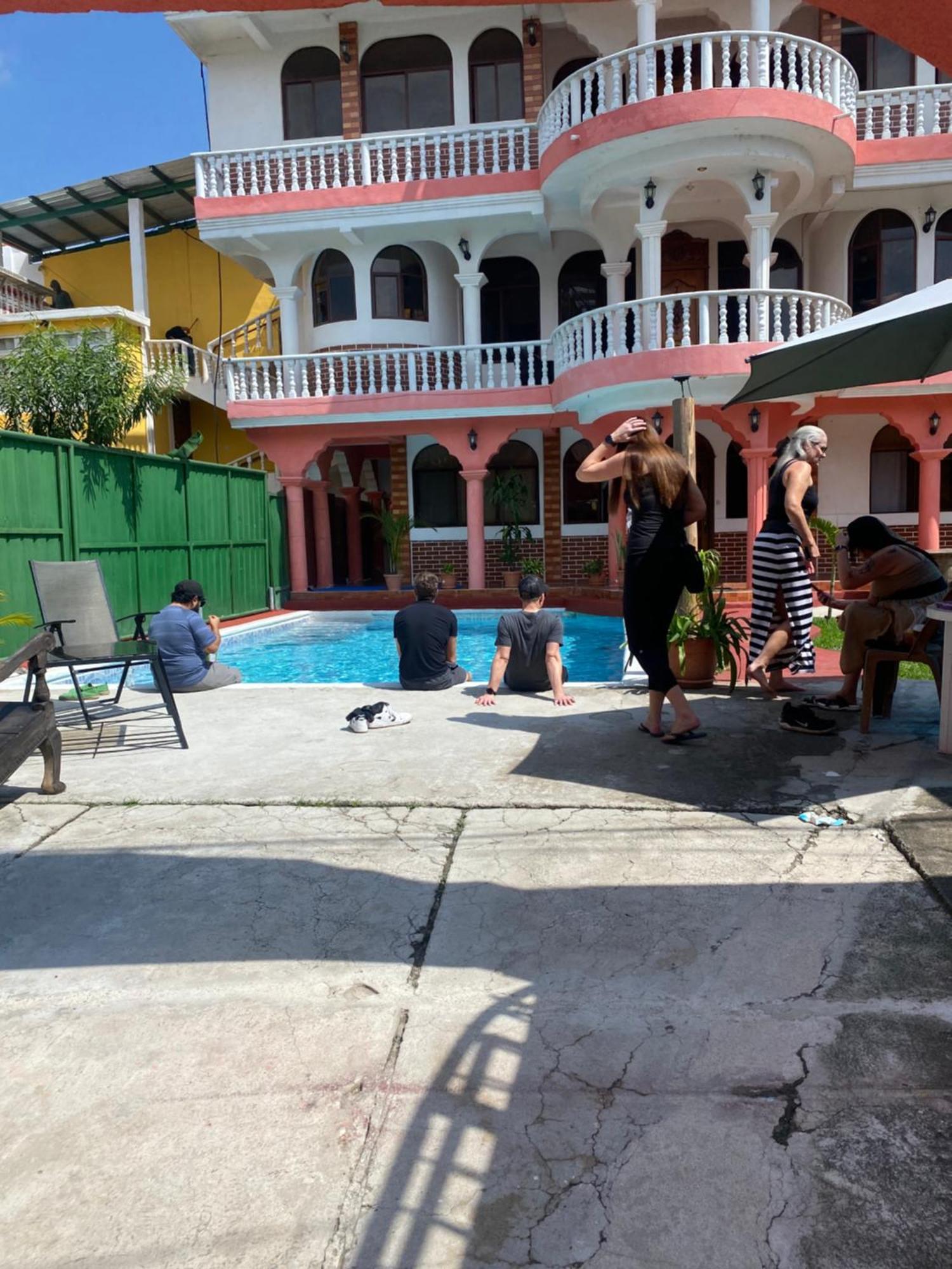 Hotel Posada Gutierrez Panajachel Exterior photo